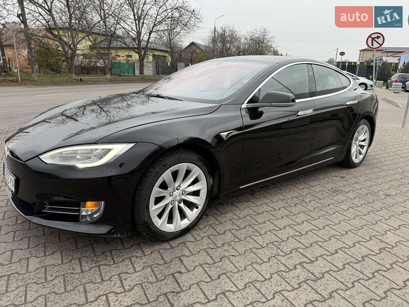 Ліфтбек Tesla Model S 2019 в Вінниці