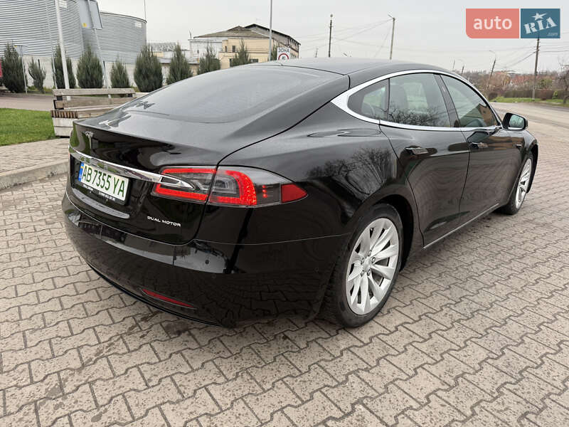 Ліфтбек Tesla Model S 2019 в Вінниці
