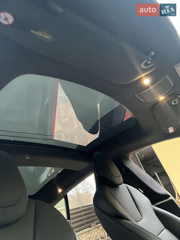 Лифтбек Tesla Model S 2018 в Тернополе