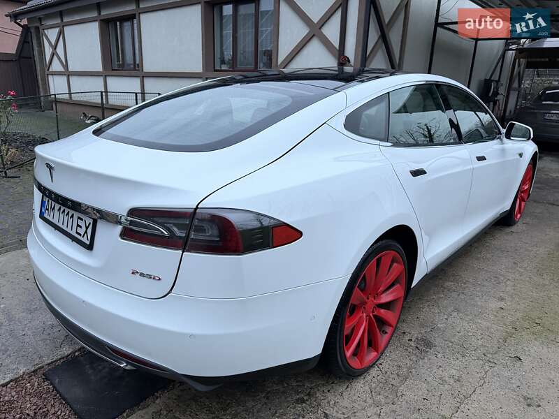 Ліфтбек Tesla Model S 2015 в Житомирі фото 7 Ліфтбек Tesla Model S 2015 в Житомирі