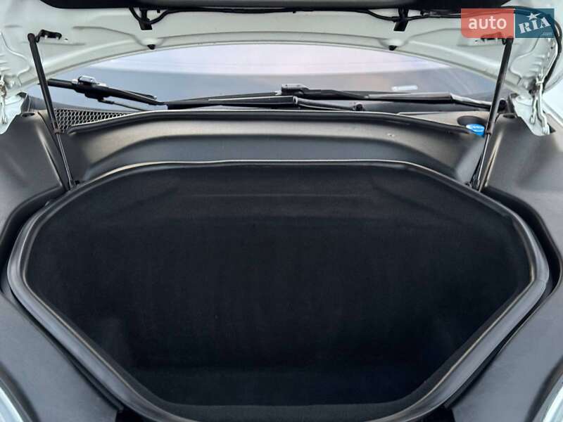 Ліфтбек Tesla Model S 2015 в Рівному фото 66 Ліфтбек Tesla Model S 2015 в Рівному