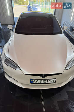 Лифтбек Tesla Model S 2017 в Киеве