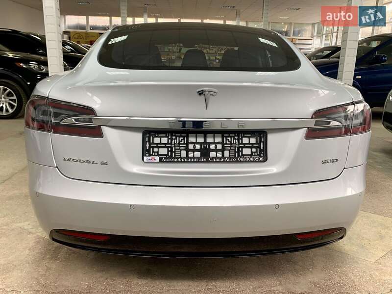 Лифтбек Tesla Model S 2017 в Тернополе