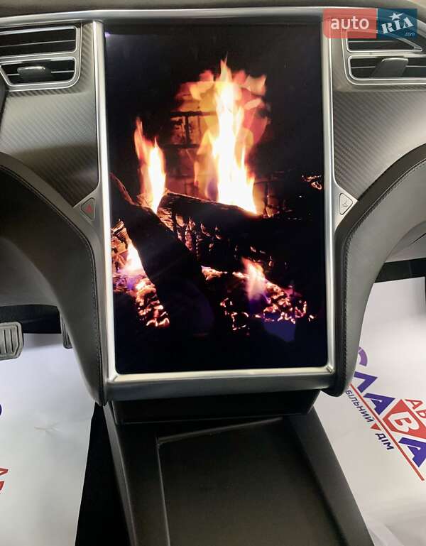 Лифтбек Tesla Model S 2017 в Тернополе