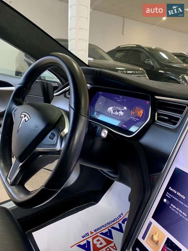 Лифтбек Tesla Model S 2017 в Тернополе