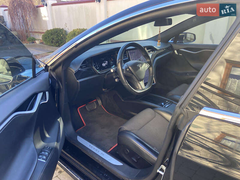 Ліфтбек Tesla Model S 2018 в Львові фото 6 Ліфтбек Tesla Model S 2018 в Львові