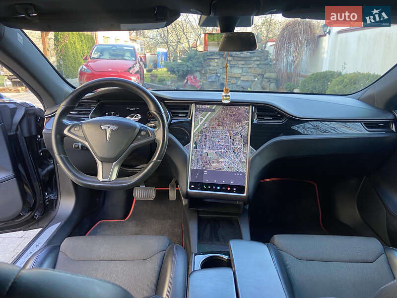 Ліфтбек Tesla Model S 2018 в Львові фото 8 Ліфтбек Tesla Model S 2018 в Львові