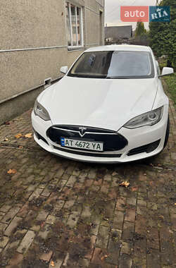 Ліфтбек Tesla Model S 2013 в Калуші