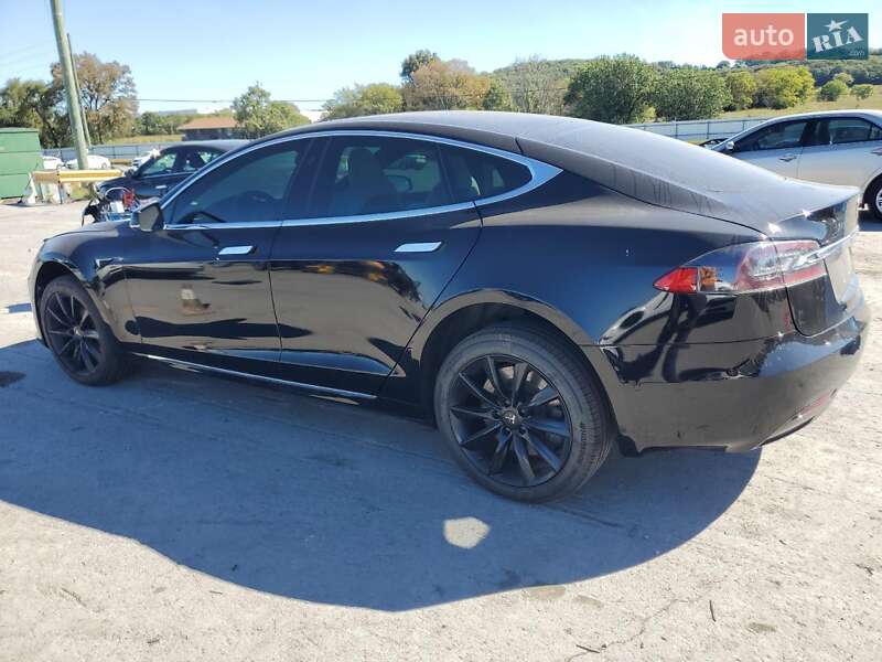 Ліфтбек Tesla Model S 2020 в Дніпрі