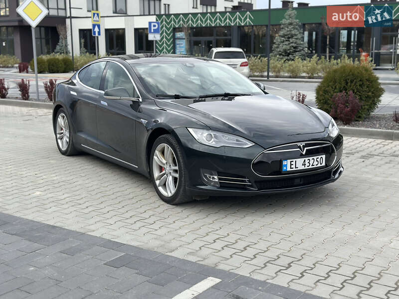 Лифтбек Tesla Model S 2014 в Львове фото 3 Лифтбек Tesla Model S 2014 в Львове