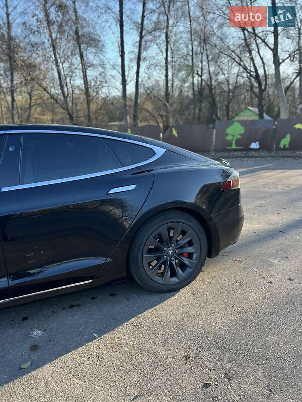 Лифтбек Tesla Model S 2018 в Ровно фото 10 Лифтбек Tesla Model S 2018 в Ровно