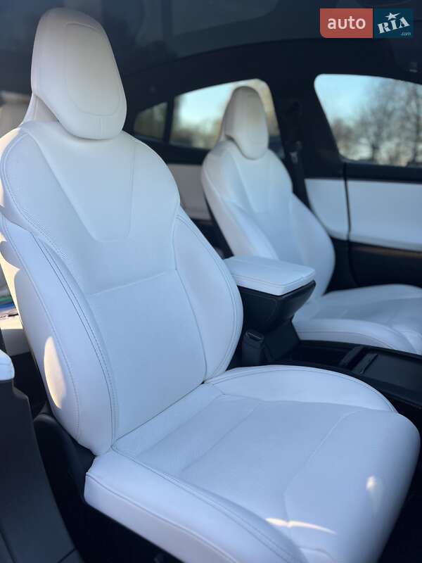 Лифтбек Tesla Model S 2018 в Ровно фото 24 Лифтбек Tesla Model S 2018 в Ровно