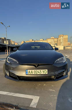 Лифтбек Tesla Model S 2019 в Киеве