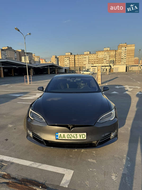Лифтбек Tesla Model S 2019 в Киеве фото 2 Лифтбек Tesla Model S 2019 в Киеве
