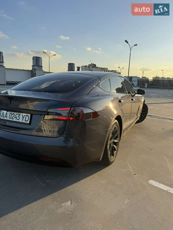 Лифтбек Tesla Model S 2019 в Киеве фото 9 Лифтбек Tesla Model S 2019 в Киеве