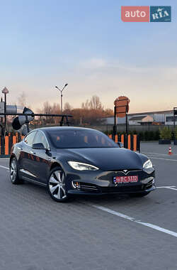 Лифтбек Tesla Model S 2020 в Виннице