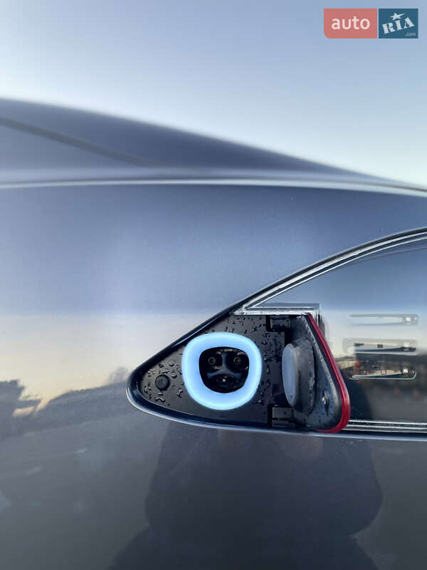 Ліфтбек Tesla Model S 2020 в Вінниці