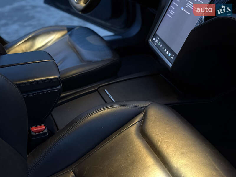 Лифтбек Tesla Model S 2016 в Луцке фото 55 Лифтбек Tesla Model S 2016 в Луцке