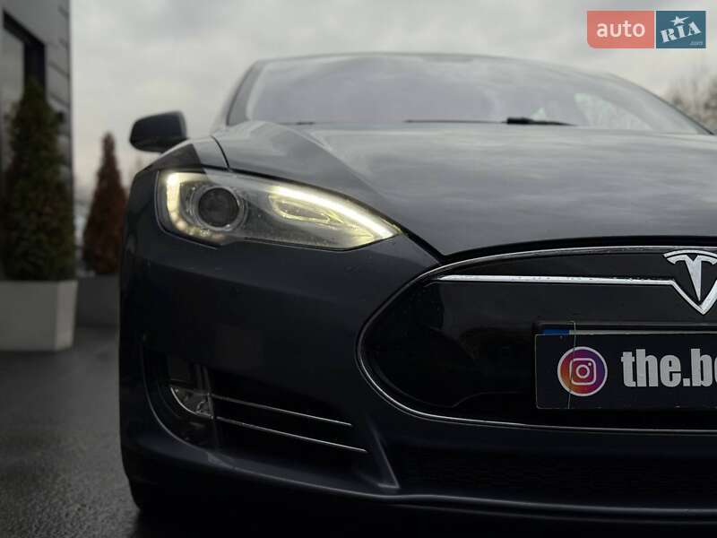 Лифтбек Tesla Model S 2014 в Ровно фото 14 Лифтбек Tesla Model S 2014 в Ровно
