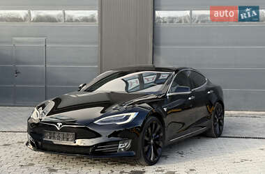 Лифтбек Tesla Model S 2018 в Городке