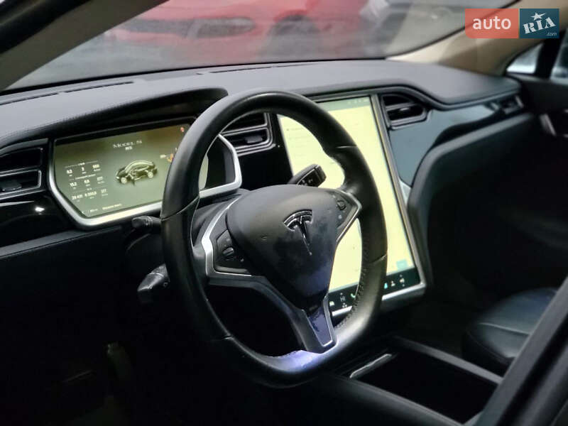 Лифтбек Tesla Model S 2014 в Киеве фото 9 Лифтбек Tesla Model S 2014 в Киеве