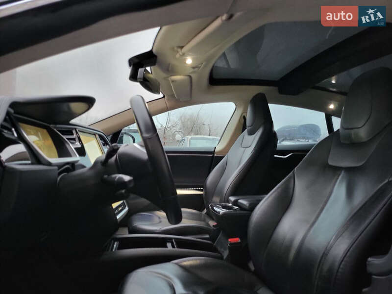 Лифтбек Tesla Model S 2014 в Киеве фото 10 Лифтбек Tesla Model S 2014 в Киеве