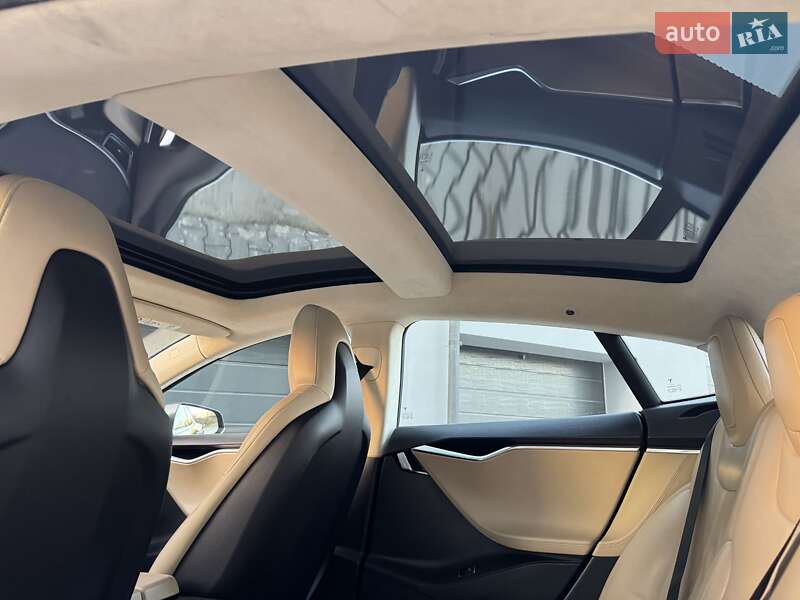 Лифтбек Tesla Model S 2014 в Тернополе фото 47 Лифтбек Tesla Model S 2014 в Тернополе
