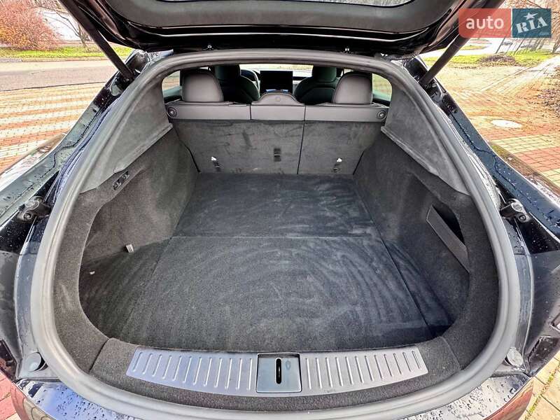 Ліфтбек Tesla Model S 2022 в Запоріжжі