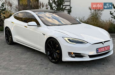 Ліфтбек Tesla Model S 2017 в Луцьку