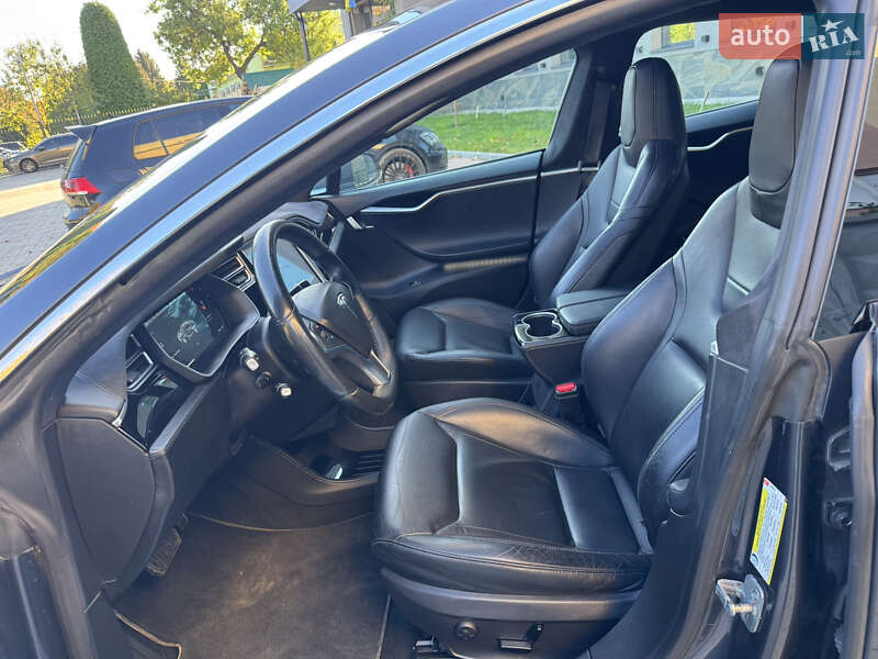 Ліфтбек Tesla Model S 2015 в Рівному