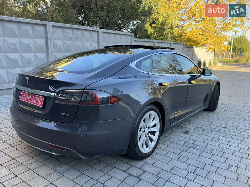 Ліфтбек Tesla Model S 2015 в Рівному