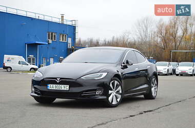 Лифтбек Tesla Model S 2020 в Киеве