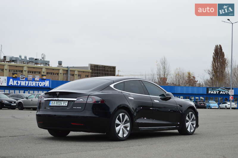 Лифтбек Tesla Model S 2020 в Киеве