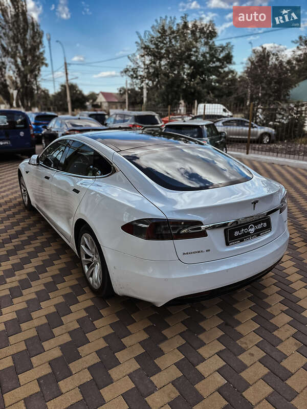 Ліфтбек Tesla Model S 2016 в Миколаєві фото 4 Ліфтбек Tesla Model S 2016 в Миколаєві