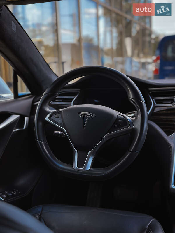 Ліфтбек Tesla Model S 2016 в Миколаєві фото 8 Ліфтбек Tesla Model S 2016 в Миколаєві