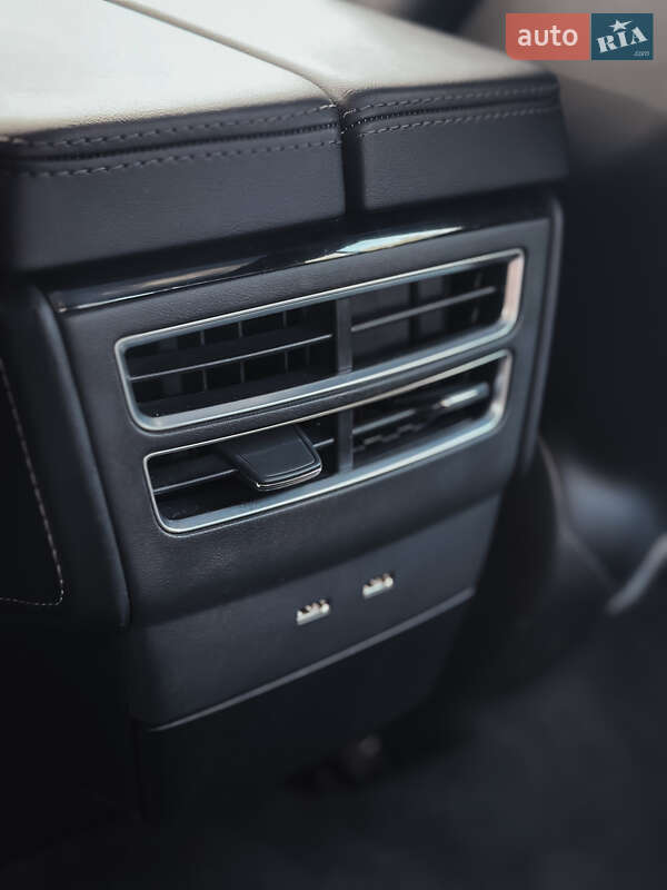 Ліфтбек Tesla Model S 2016 в Миколаєві фото 12 Ліфтбек Tesla Model S 2016 в Миколаєві