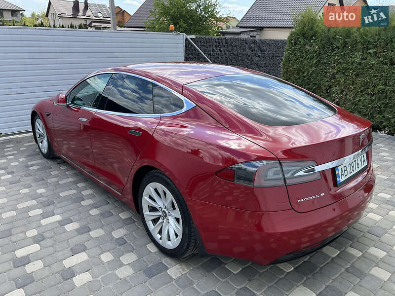 Ліфтбек Tesla Model S 2017 в Вінниці