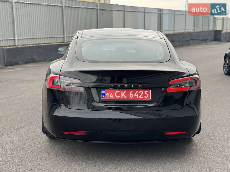 Ліфтбек Tesla Model S 2017 в Вінниці