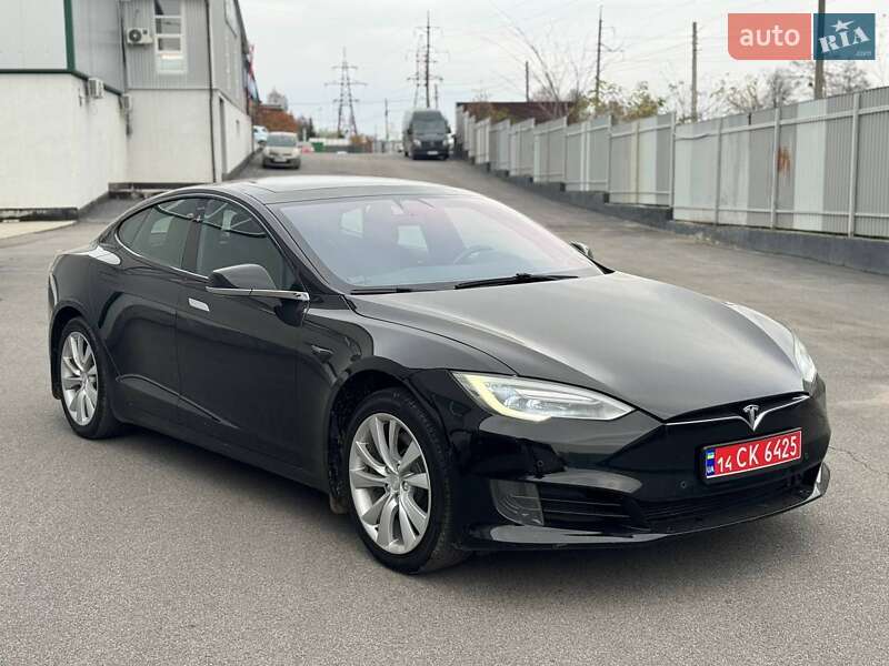 Ліфтбек Tesla Model S 2017 в Вінниці