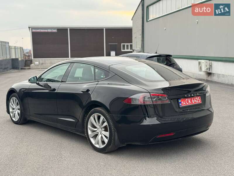 Ліфтбек Tesla Model S 2017 в Вінниці
