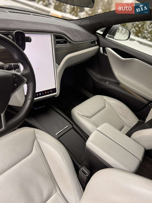 Лифтбек Tesla Model S 2016 в Львове фото 15 Лифтбек Tesla Model S 2016 в Львове