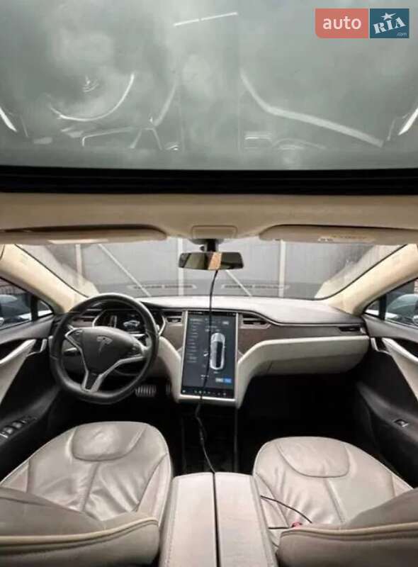 Лифтбек Tesla Model S 2013 в Киеве