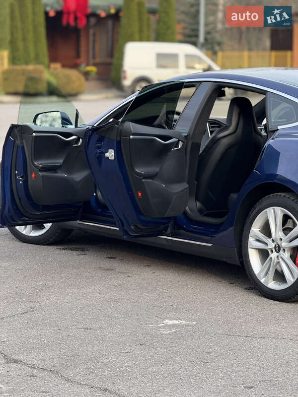 Лифтбек Tesla Model S 2015 в Александрие фото 12 Лифтбек Tesla Model S 2015 в Александрие