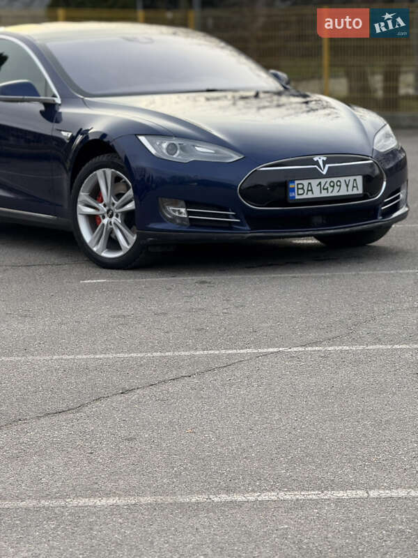 Лифтбек Tesla Model S 2015 в Александрие фото 24 Лифтбек Tesla Model S 2015 в Александрие