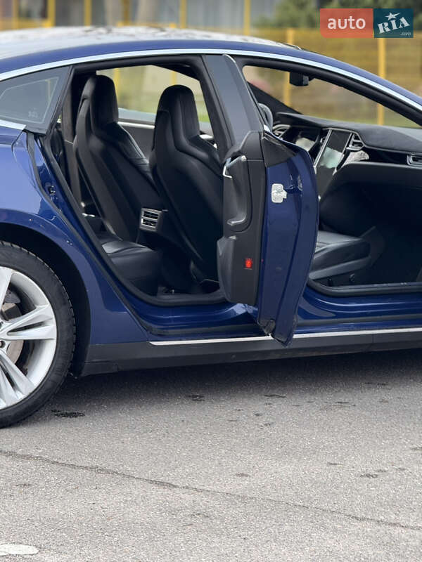 Лифтбек Tesla Model S 2015 в Александрие фото 32 Лифтбек Tesla Model S 2015 в Александрие