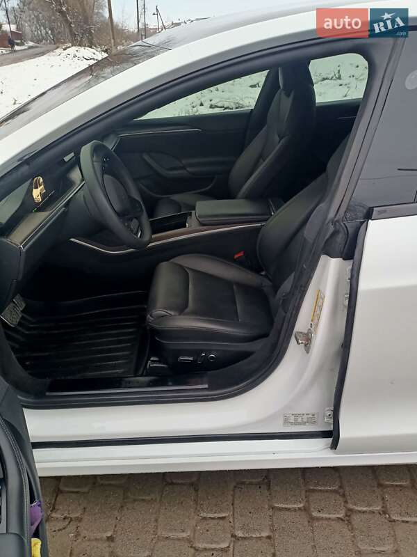 Лифтбек Tesla Model S 2022 в Львове