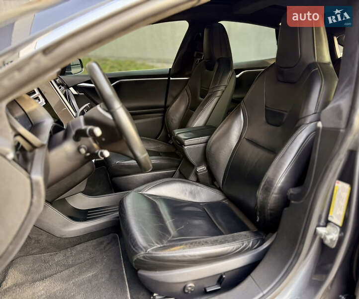 Ліфтбек Tesla Model S 2015 в Харкові