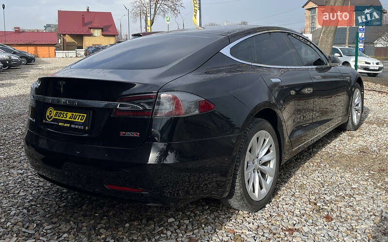 Лифтбек Tesla Model S 2016 в Коломые