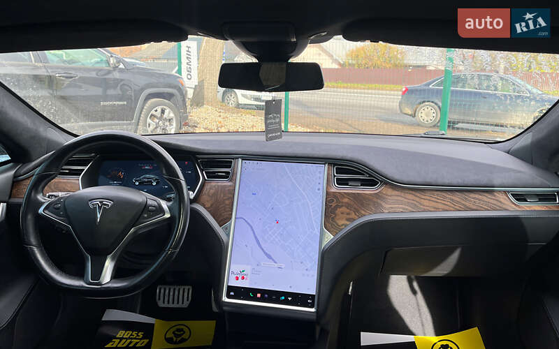 Лифтбек Tesla Model S 2016 в Коломые