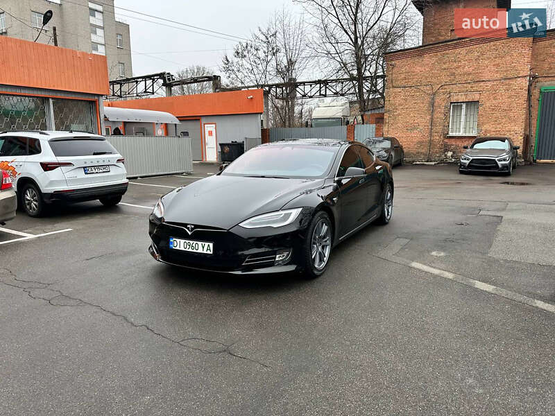 Ліфтбек Tesla Model S 2021 в Києві